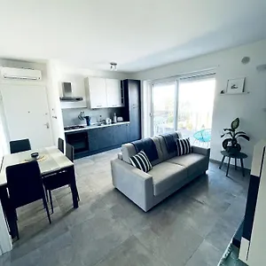 https://marina-house-rome-airport-sea-view.it-romehotels.com