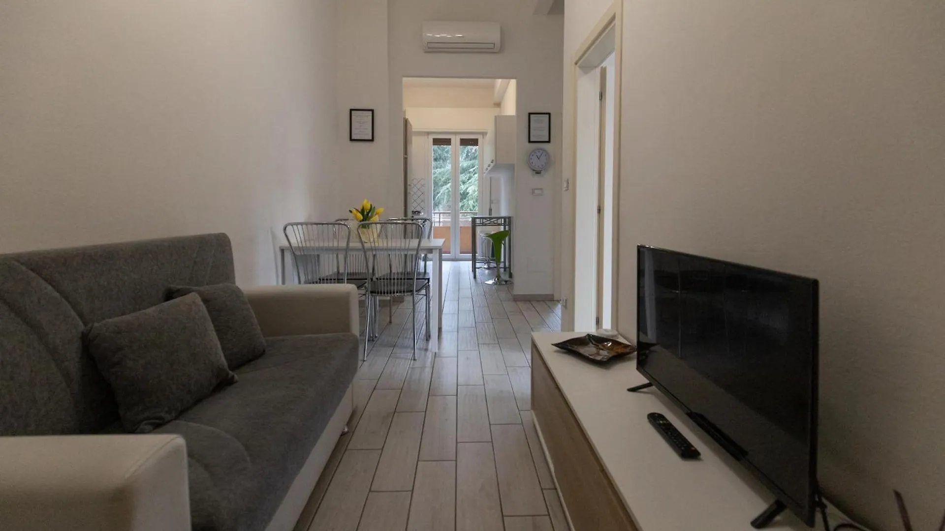 Apartment M.G Home A Un Passo Da Tutto Bologna Italy